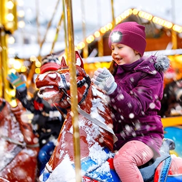 Ocatoma Kids Beanie with Light - Winter Knit Hat