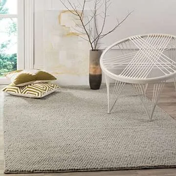 SAFAVIEH Natura Collection Rug - Handmade Wool Accent