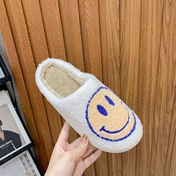 PLMOKN Cute Smile Face Furry Slippers for Women