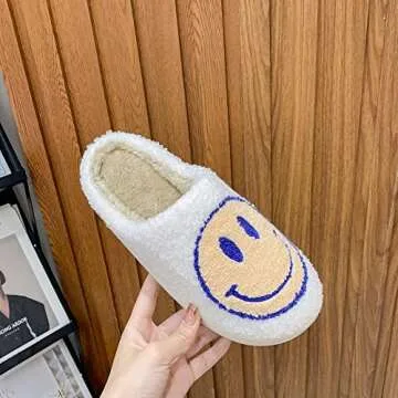 PLMOKN Cute Smile Face Furry Slippers for Women