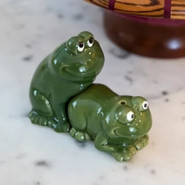 BigMouth Froggy Style Salt and Pepper Shakers
