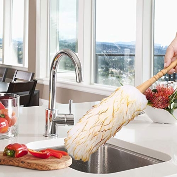 Premium Green Vivid Lambswool Duster for Effortless Cleaning