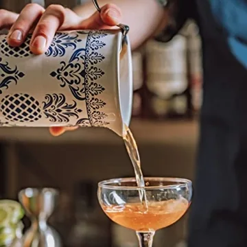 PIÑA Seamless Porcelain Cocktail Mixing Glass 600mL