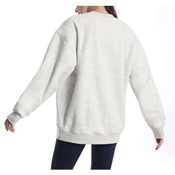 THE GYM PEOPLE Women's Fleece Crewneck Sweatshirt Loose fit Soft Oversized Pullover Sweatshirt Light Grey