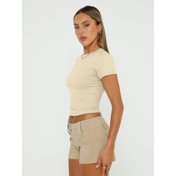 Trendy Queen Women's Crop Top: Scoop Neck Tee for Summer