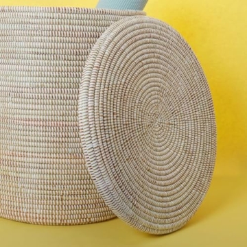 Elegant Storage Basket with Lid - Eco-Friendly Design