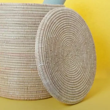 Elegant Storage Basket with Lid - Eco-Friendly Design