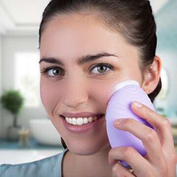 FOREO LUNA 2 Facial Cleansing Brush and Portable Skin Care device made with Ultra Hygienic Soft Silicone for Every Skin Type USB Rechargeable Sensitive Skin