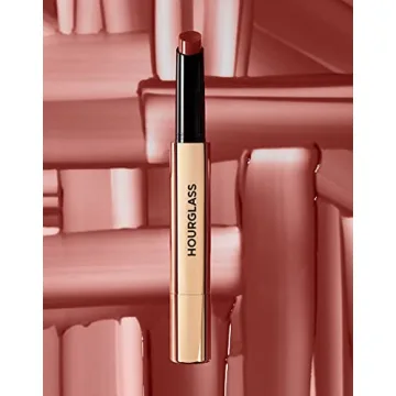 Luscious Lips with Hourglass Phantom Volumizing Glossy Balm