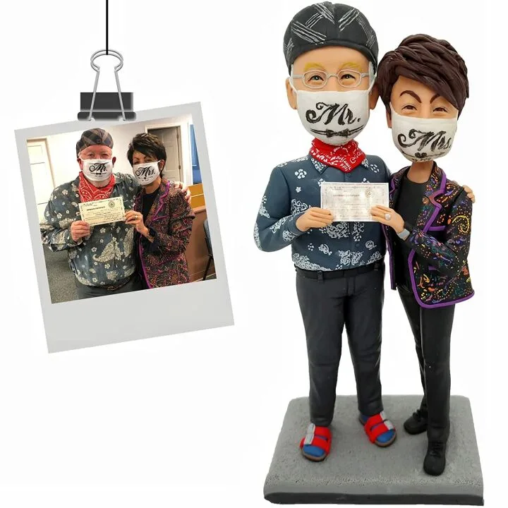 Custom Lovers Bobblehead Couple Figurine - Fast Shipping
