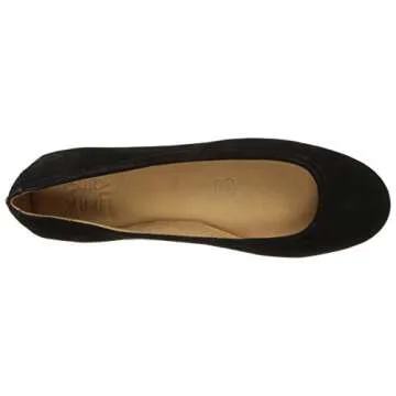 Naturalizer Women's Brittany Ballet Flat, Black, 10 W US