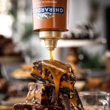 Ghirardelli Creamy Caramel Sauce, 90.4 Ounces - Elevate Desserts and Coffee