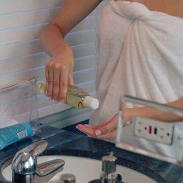 Natural Cleansing Oil by Vera Botanics for All Skin Types