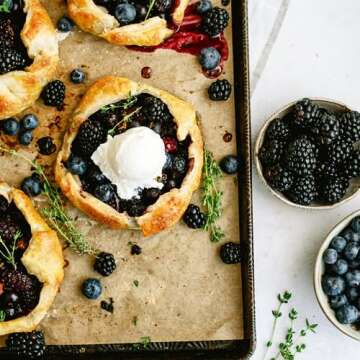 Zenlogy Parchment Paper Sheets 12x16 (200 sheets) for Baking - Unbleached Chlorine-free High Heat Non-Stick Pre-Cut Parchment Paper for Half Sheet Pans