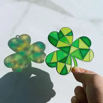 Winlyn 27 Sets St. Patrick's Day Shamrock Suncatchers Ornaments Decorations DIY Window Paint Art Suncatchers St. Pat's Craft Kits Lucky Four-Leaf Clover Sun Catchers for Kids Party Classroom Activity