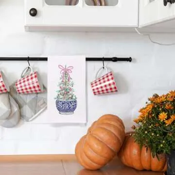 SPBL&L Chinoiserie Christmas Kitchen Towels, Pink Bow Christmas Tree Hand Towels for Bathroom, Blue and White Porcelain Chinoiserie Christmas Dish Towels, Christmas Kitchen Bathroom Decor, 16x24 Inch