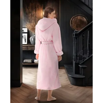 Luxurious Alexander Del Rossa Fluffy Hooded Robe