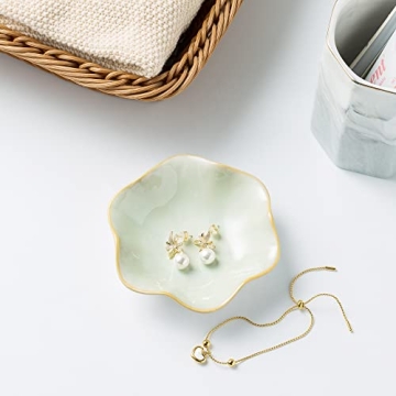 Jewelry Dish Tray, Ring Dish, Ceramic Trinket Tray, Key Bowl, Decorative Plate, for Friends Sisters Daughter Mother(Light Green)