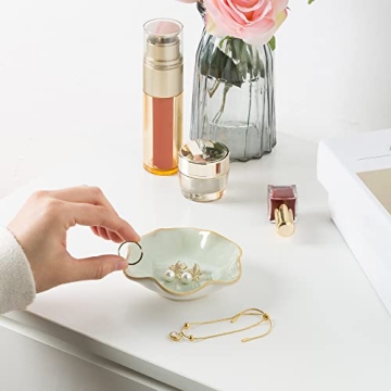 Jewelry Dish Tray, Ring Dish, Ceramic Trinket Tray, Key Bowl, Decorative Plate, for Friends Sisters Daughter Mother(Light Green)