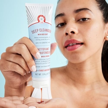 First Aid Beauty Deep Cleanser for Smooth Radiant Skin