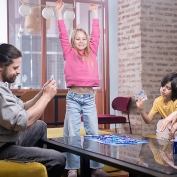 Snap Circuits SNAP 2 IT Board Game for Family Fun