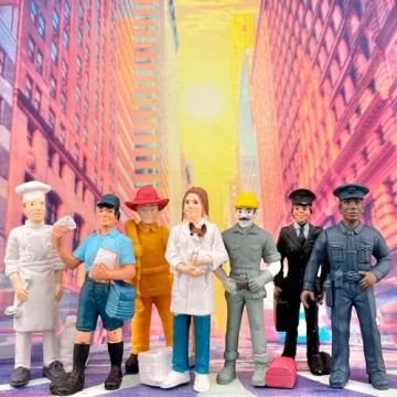 Safari Ltd. People TOOB 7 Heroes - Fun Educational Play Set