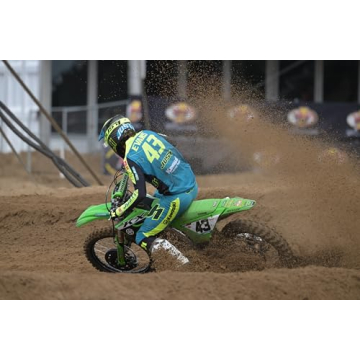 Nikon NIKKOR Z 600mm f6.3 VR S Lens for Wildlife Photography