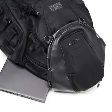 Oakley Kitchen Sink Backpack Stealth Black for All Needs