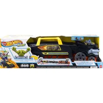 Hot Wheels Toy Car & Track, RacerVerse Batman’s Escape Chase Vehicle Transforms into 3-Lane Raceway with 1 Die-Cast Batman & 1 Joker