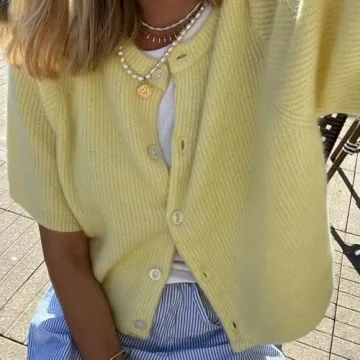 Trendy Women Y2k Crop Knit Cardigan T-Shirt for Fashionistas