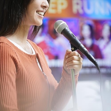 Amazon Basics Dynamic Microphone for Singing and Speaking