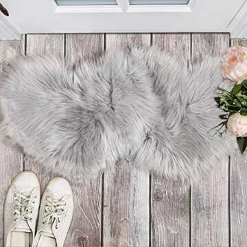 Mudder 2 Pieces Heart Shaped Rug Faux Room Fluffy Carpet Heart Shaped Door Mat for Room Bedroom, 12 x 16 Inch(Gray)