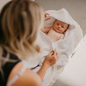 Parker Baby Co. Premium 100% Soft Ring Spun Cotton Hooded Toddler and Kid Bath Towel Plush Towel with Hood for Toddlers and Children