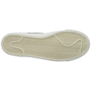 Stylish NIKE Men's Basketball Sneakers for Comfort