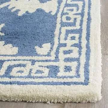 SAFAVIEH Bella Collection 4' x 6' Blue/Ivory BEL132A Handmade Premium Wool Area Rug