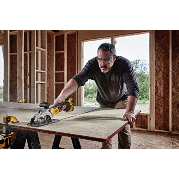 DEWALT 20V MAX Circular Saw Kit for All Projects