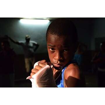 Nikon 24-85mm F/3.5-4.5G ED VR AF-S Nikkor Lens for Photographers and Hobbyists