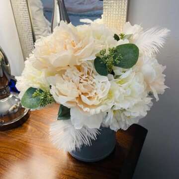 Piokio 20 pcs Natural White Natural Ostrich Feathers Plumes 8-10 inch(20-25 cm) Bulk for DIY Clothes, Feather Pens, Dream Catcher, Gatsby Decorations