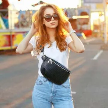 Trendy Small Crossbody Purse for Women - Stylish PU Leather Bag with Adjustable Strap