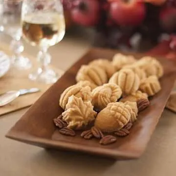 Nordic Ware Autumn Cakelet Pan for Fall Baking Delights