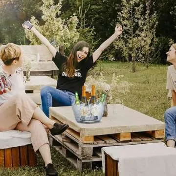 Beverage Tubs for Parties Plastic Ice Bucket for Cocktail Bar Clear Acrylic Wine Bucket with Scoops Drink Bucket Cooler for Chiller Bin for Champagne or Beer (8 L, 4 L)