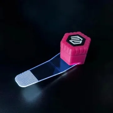 Magnet-Attached LED Tinting Light for Precise Film Application