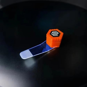 Magnet-Attached LED Tinting Light for Precise Film Application