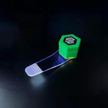 Magnet-Attached LED Tinting Light for Precise Film Application