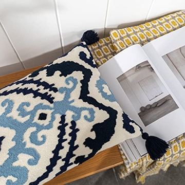 Yurico Cotton Linen Vintage Pillow Cover with Tassels