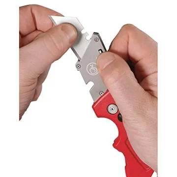 Milwaukee Utility Knife with 50 Durable Blades - Fastback Flip