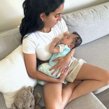 Happiest Baby Sleepea 5-Second Swaddle - 100% Organic Cotton Baby Swaddle Blanket - Doctor Designed Promotes Healthy Hip Development (Tie Dye Blue, Small)