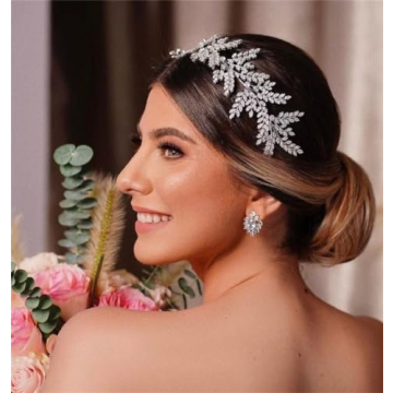 Jorsnovs Cubic Zirconia Bridal Tiara for Stunning Occasions