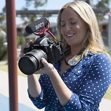 Rode VideoMic Go Lightweight On-Camera Microphone Bundle