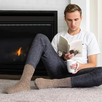 HOT FEET Thermal Socks for Men, Extreme Cold Weather, 2/4 Pack Thick Warm Socks for Men, Winter Insulated Socks, Size 6-12.5, 2 Pack, Oatmeal/Denim Heather